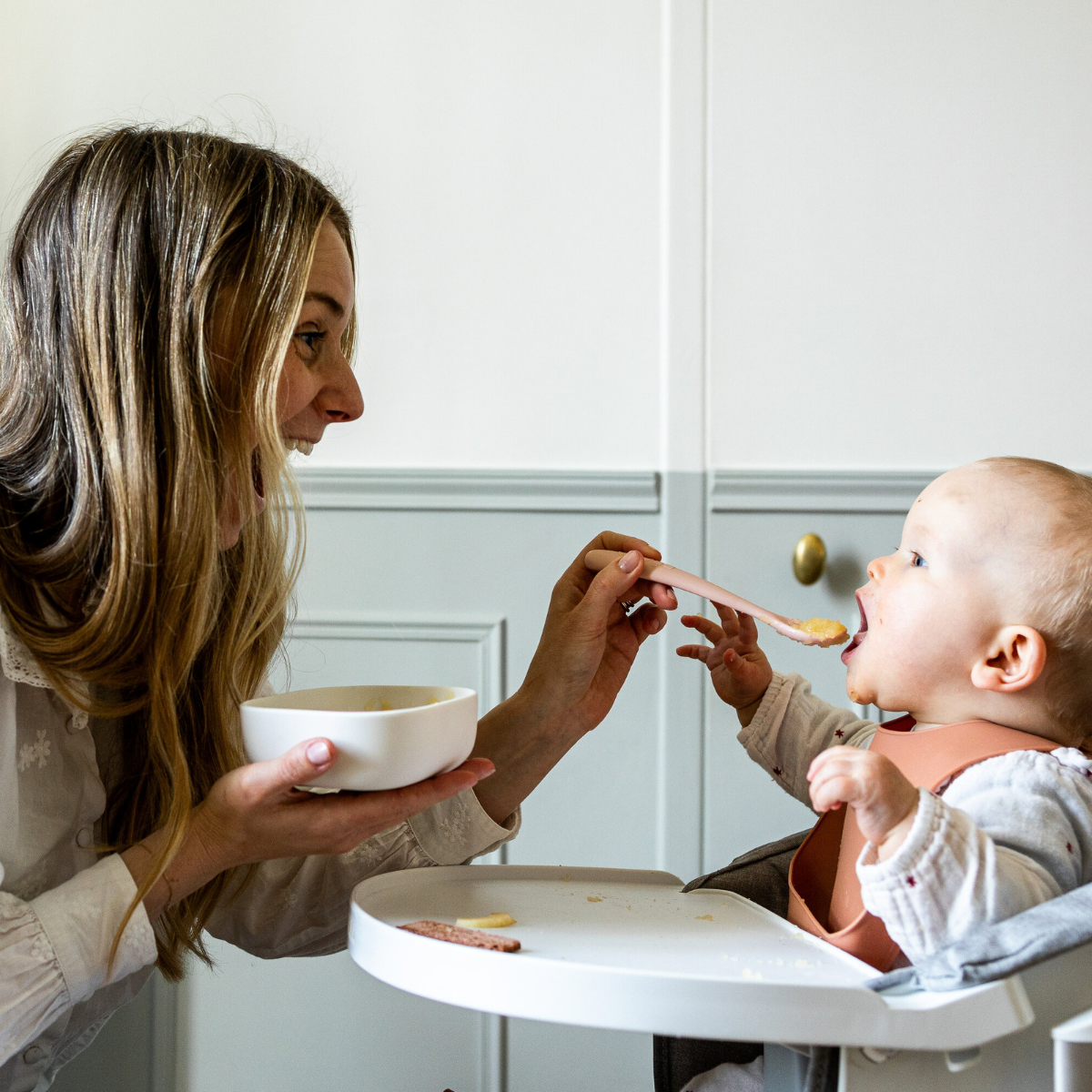 Starting Solids 101: Which Method Is Best for Your Baby?