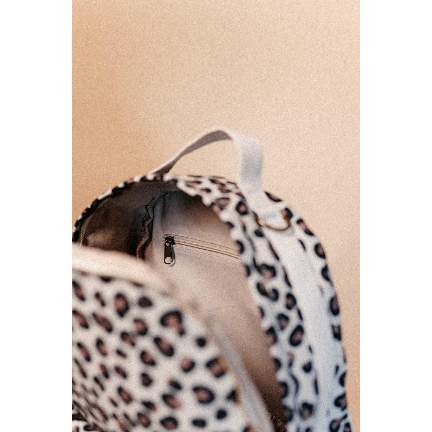 #color_Leopard clay